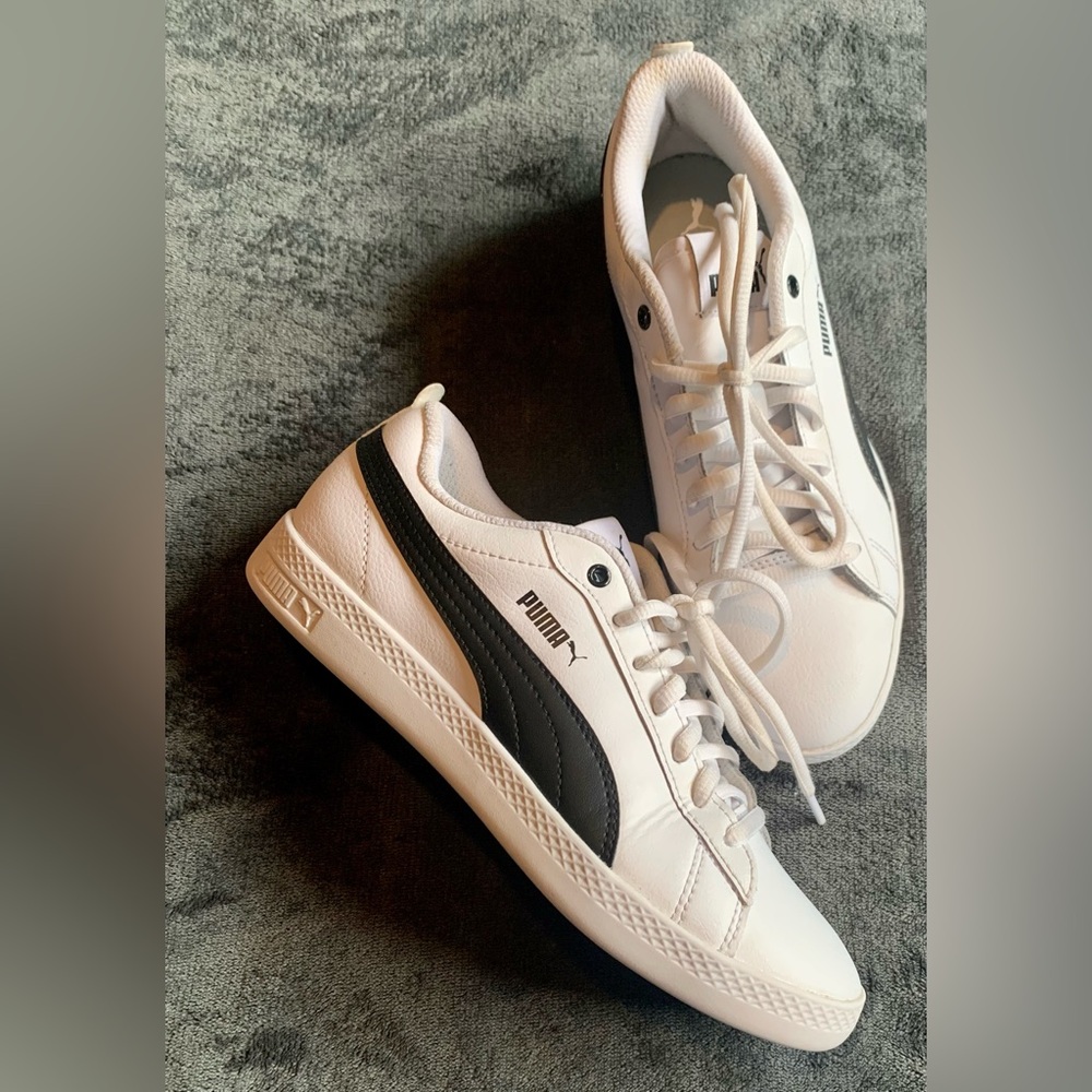 Women's pumas